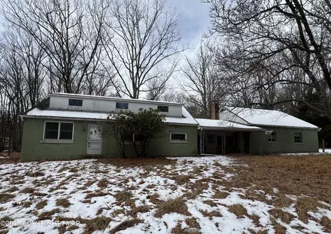 1280 Cherry Lane Rd, East Stroudsburg, PA 18301
