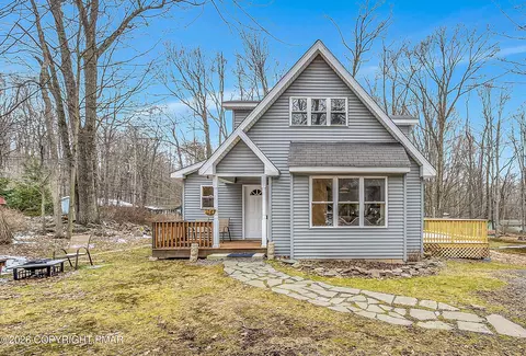 1505 Lake Ln, Pocono Lake, PA 18347