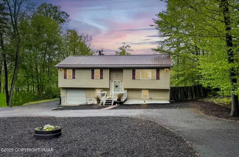 2787 Pocono Cir, Bartonsville, PA 18321