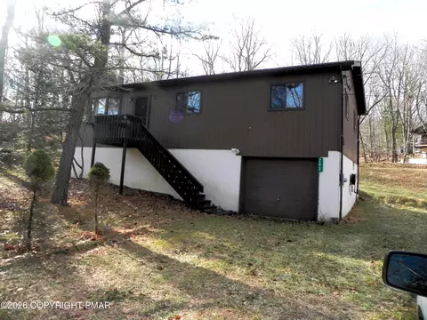 203 Chickadee Way, East Stroudsburg, PA 18302