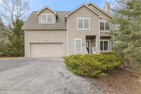 132 Laurel Ct, Tannersville, PA 18372