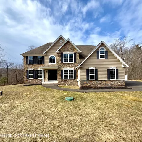 129 Doria Dr, Blakeslee, PA 18610