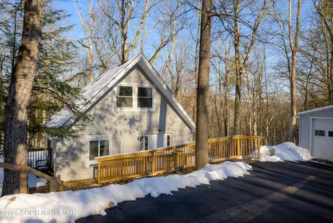 6151 Kansa Rd, East Stroudsburg, PA 18302