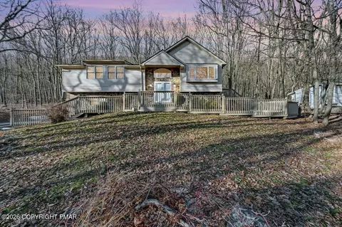 171 Foothill Blvd, Effort, PA 18330