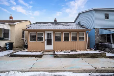 788 Edgemont Ave, Palmerton, PA 18071