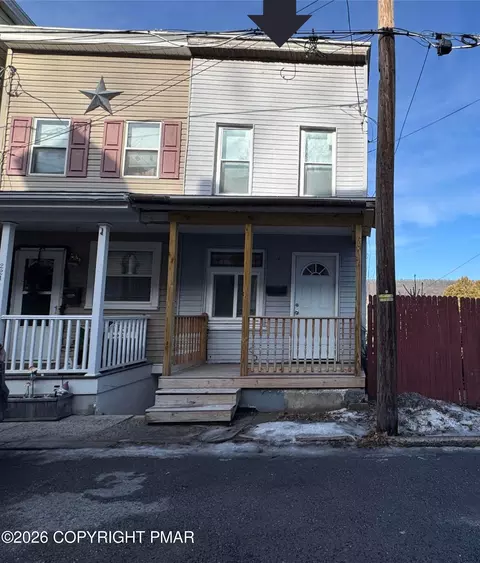 219 W Water St, Lansford, PA 18232