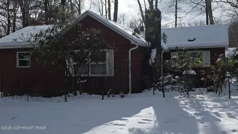 775 White Oak Rd, Cresco, PA 18326