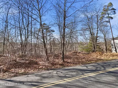 101 Edgemont Rd, Stroudsburg, PA 18360