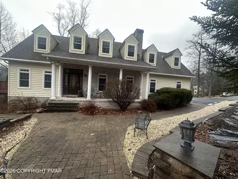 2 Shepard Ct, Delaware Water Gap, PA 18327