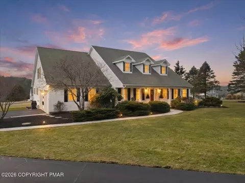 437 Ramblewood Dr, Saylorsburg, PA 18353