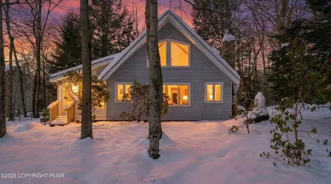 119 Long Woods Rd, Tobyhanna, PA 18466