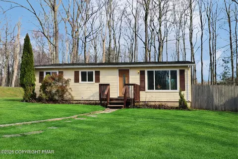2097 Minqua Trl, Tobyhanna, PA 18466