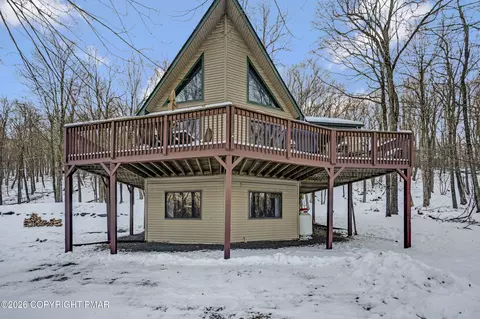 1428 Lake Ln, Pocono Lake, PA 18347