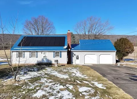 443 Mountain Rd, Berwick, PA 18603