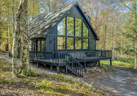 3120 Essex Rd, Tobyhanna, PA 18466