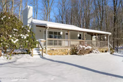 8676 Twin Lake Dr, Kunkletown, PA 18058