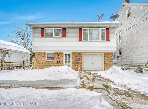 12 Coal St, Nesquehoning, PA 18240