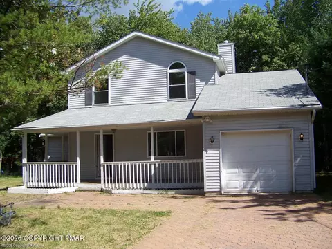 4116 Low Ridge Rd, Pocono Summit, PA 18346