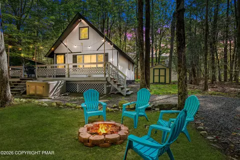 137 Sundance Dr, Pocono Lake, PA 18347