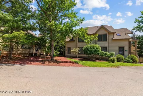 393 Vista Dr, Tannersville, PA 18372