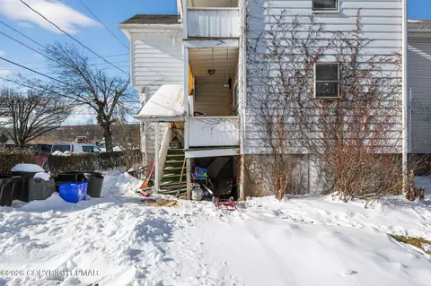 115 Hull Ave, Olyphant, PA 18447 photo 4