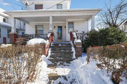 115 Hull Ave, Olyphant, PA 18447 photo 6