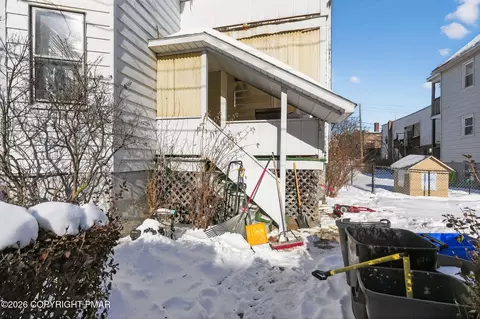 115 Hull Ave, Olyphant, PA 18447 photo 9