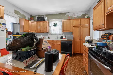 115 Hull Ave, Olyphant, PA 18447 photo 16