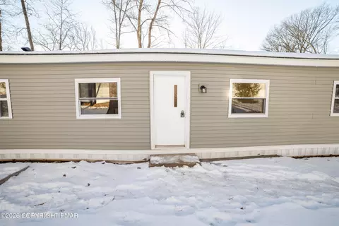 128 Bartion Ct, Bartonsville, PA 18321
