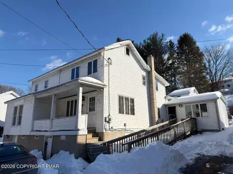 624 E Front St, Lansford, PA 18232
