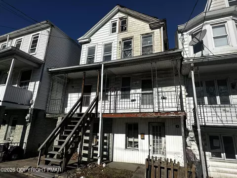 119 E Saylor St, Mount Carmel, PA 17851