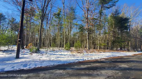 lot74 Hawks Nest Dr, Hawley, PA 18428