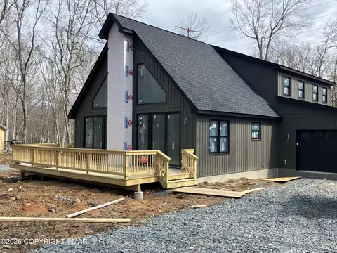 44 Kipling Ln, Albrightsville, PA 18210