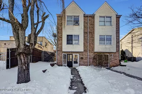 844 S Front St, Allentown, PA 18103