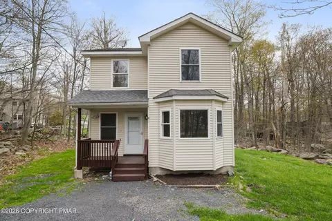 7020 Vista Dr, Tobyhanna, PA 18466