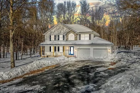 140 Alcott Ln, Effort, PA 18330