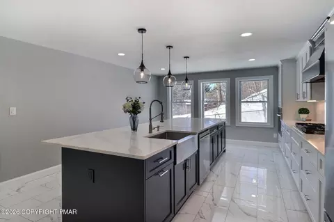 230 Colbert St, Stroudsburg, PA 18360