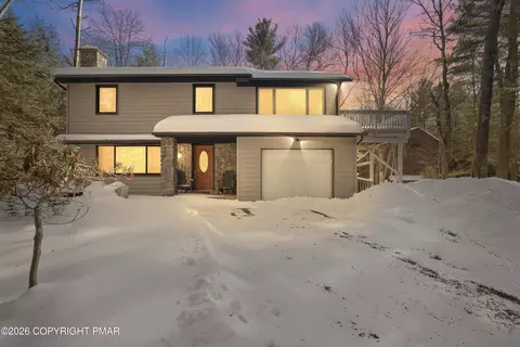 259 Little Pond Cir, Pocono Pines, PA 18350