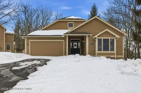 137 Laurel Ct, Tannersville, PA 18372