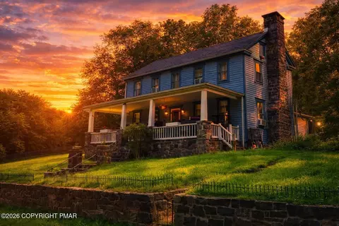 166 Alpine Lake Rd, Henryville, PA 18332
