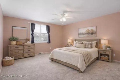 Bedroom - 3901 Post Dr, Bethlehem, PA 18017 photo 3 of 7