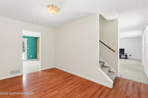Living - 3901 Post Dr, Bethlehem, PA 18017 photo 7 of 8
