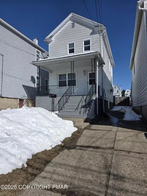 82 Gilligan St, Wilkes Barre, PA 18702