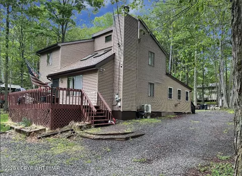 72 Creek View Dr E, Gouldsboro, PA 18424