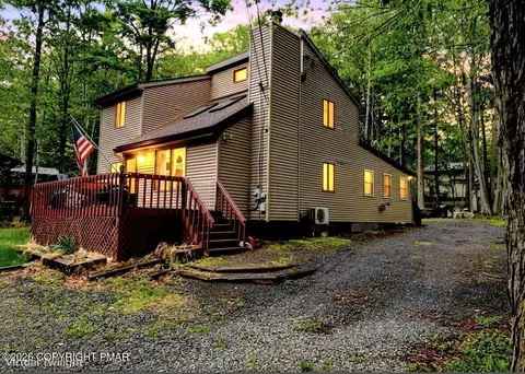 72 Creek View Dr E, Gouldsboro, PA 18424