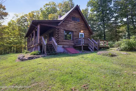 1003 Lake Ariel Hwy, Lake Ariel, PA 18436