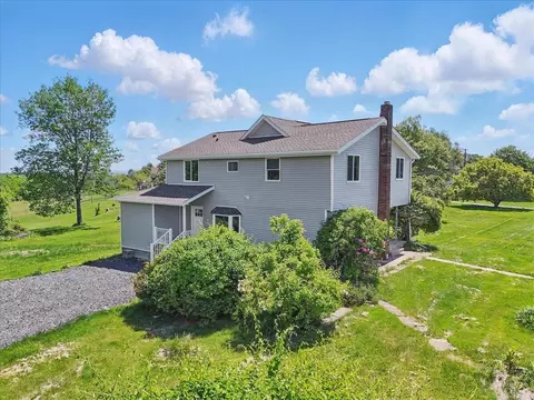 1652 Bonser Rd, Saylorsburg, PA 18353