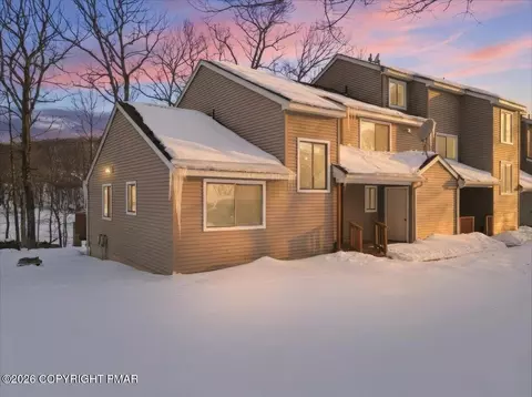 3301 Windermere Dr, Bushkill, PA 18324
