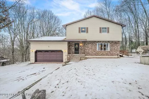14 Baines Ln, Dallas, PA 18612