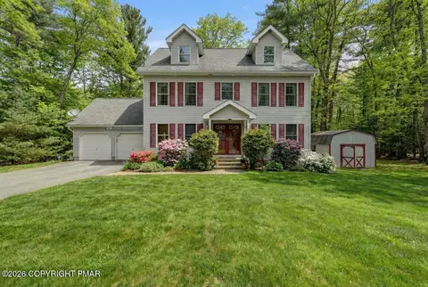 7280 Moss Dr, Swiftwater, PA 18370